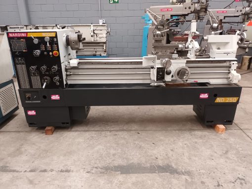 Torno mecânico Nardini ND-250 Reformado